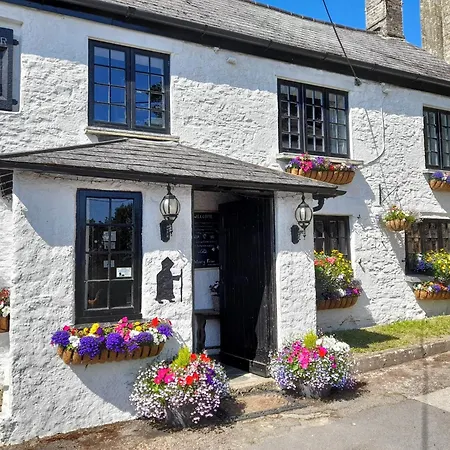 The Weary Friar Inn-3