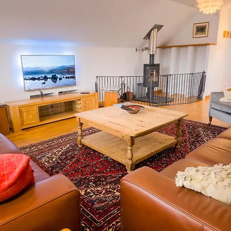 Dalfern Lodge-2