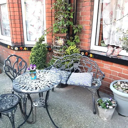 Schofield Guest House-3