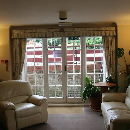 Clifton Lodge Hotel-3