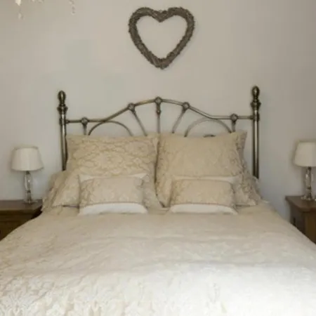Cathedral View Guest House-3