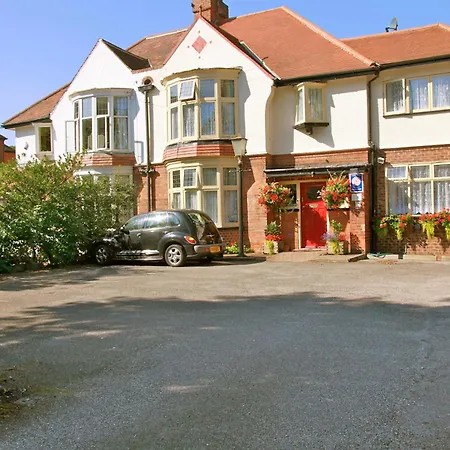 Acorn Guest House In Hull-3