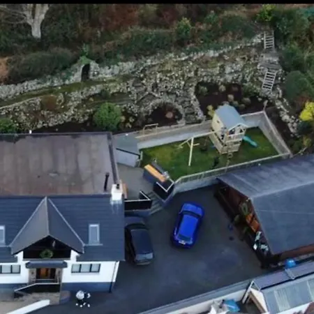 Donard Shadow Lodge-2