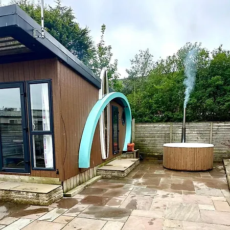 Elletson Park Wood Fired Hot Tubs, Caravans & Pods-3