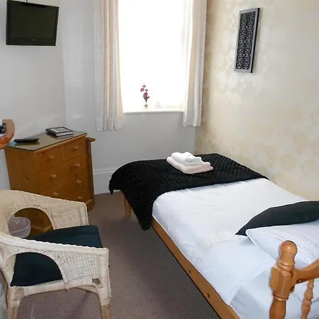 Cromwell House-2