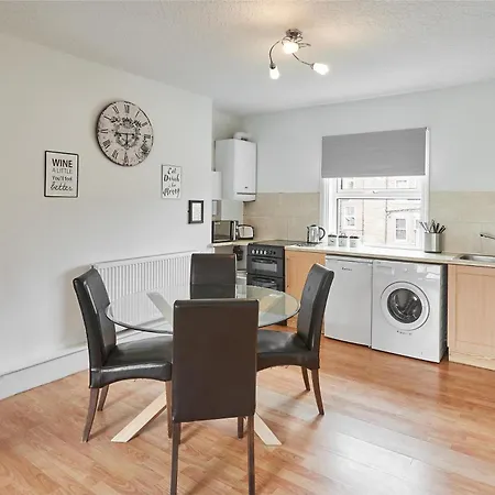 Glencoe Holiday Apartments Whitby-3