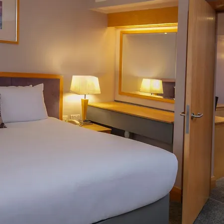 Best Western Premier Suites Hotel & Spa Liverpool-Knowsley-2