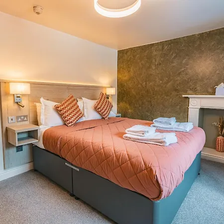 Rooms At The Apple Pie-2