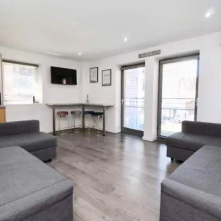 Campbell Square Apartment 3-2