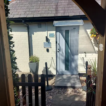 Chatterley House-3