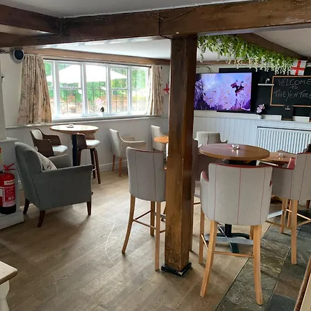 Stay And Relax At The Yew Tree-2