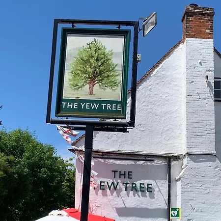 Stay And Relax At The Yew Tree-3