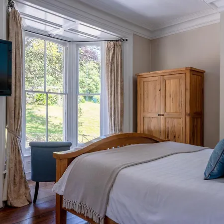 Broomfield House-2
