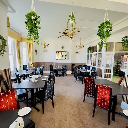 Four Oaks Hotel-2