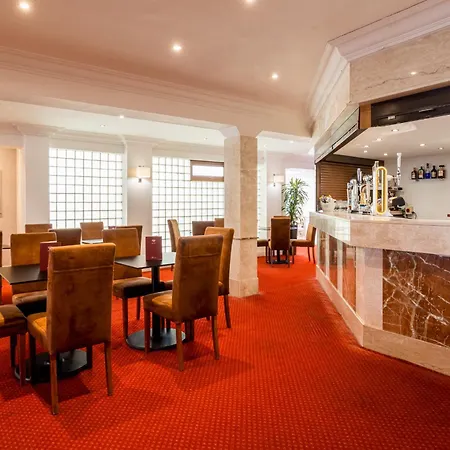 The Queens Hotel-3