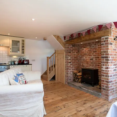Inglenook Cottage With Parking-3