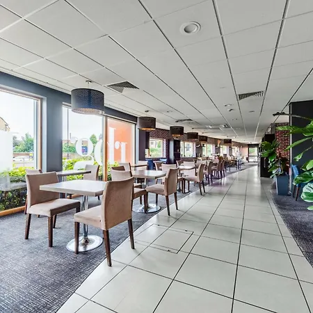Park Inn By Radisson Peterborough-2