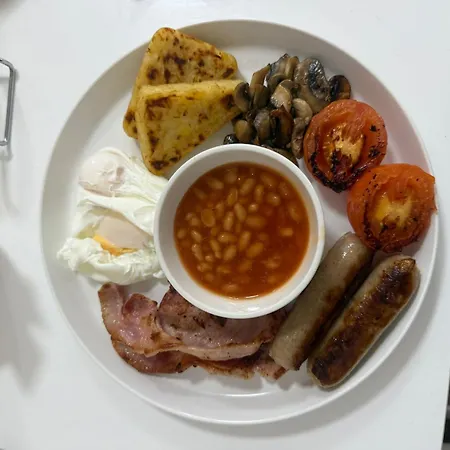 Trivelles Gatwick Hotel & Airport Parking-3
