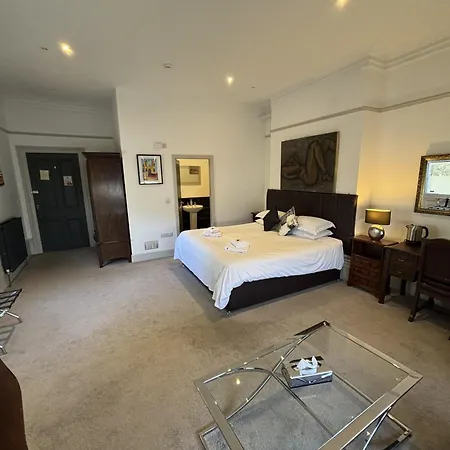 The Chapel House-2