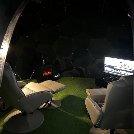 Glamping Domes-3