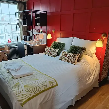 Rooms On The Prom-2