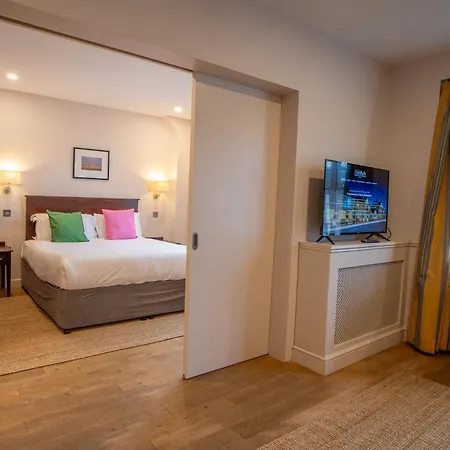 County Hotel-2
