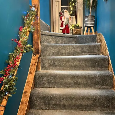 Island Lodge A Relaxed Boutique Stay Tucked Into Plymouth Historic Barbican Combining Spacious Modern Rooms With Warm Hospitality-3