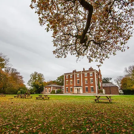 Yha Chester Trafford Hall-3