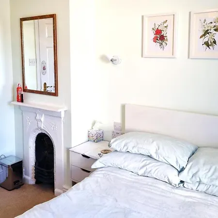 The Witterings Bed And Breakfast-3