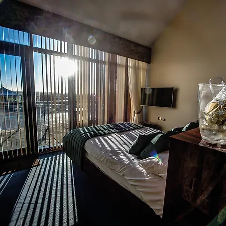 Kings Croft Hotel-2