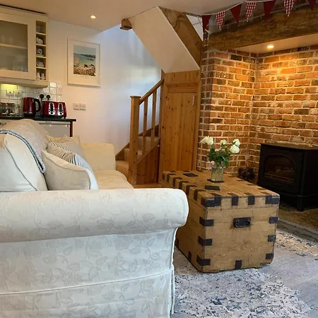 Inglenook Cottage With Parking-2
