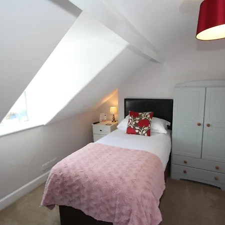Fern Howe Guest House-3