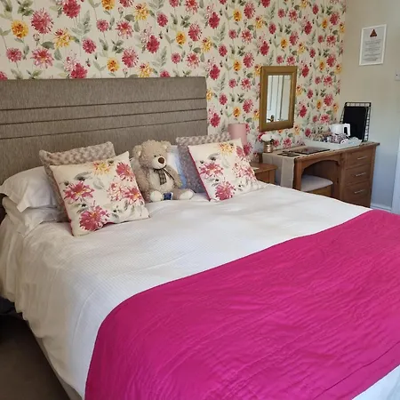 Montfort Cottage Guest House-2