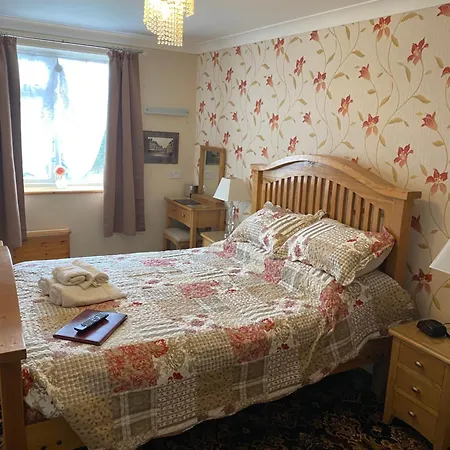 Barons Court-2