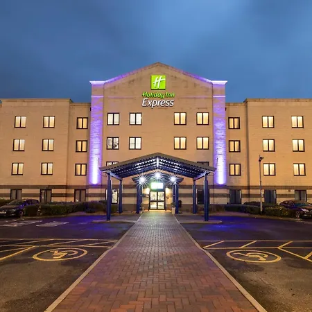 Holiday Inn Express Poole By Ihg-3