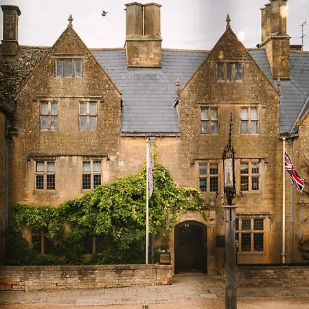 The Lygon Arms-3