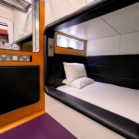 Yotelair London Gatwick Airport-3