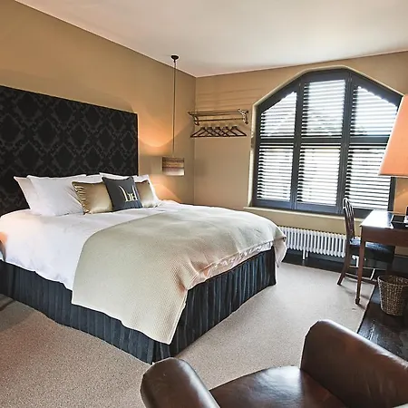 Linden House Stansted-3