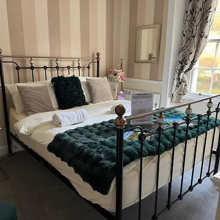 Buchan Guest House-3