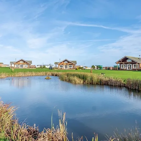 Hornsea Lakeside Lodges-2