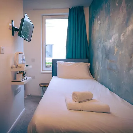 Oyo Newquay Beach Hotel-3