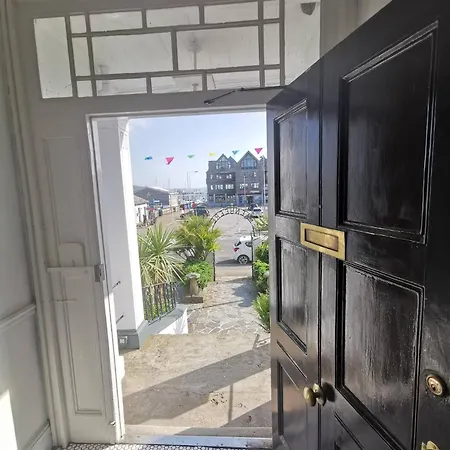The Falmouth Townhouse-2