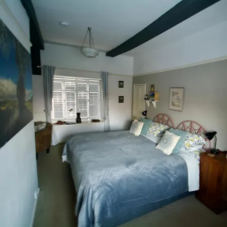 Lea House Bed And Breakfast-3