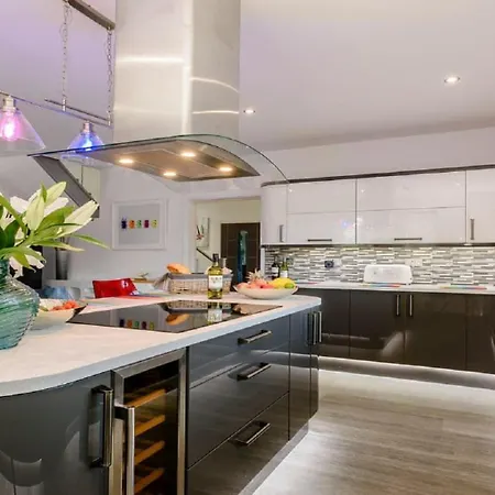 Kingfisher Lodge - 4 Bed Villa-2