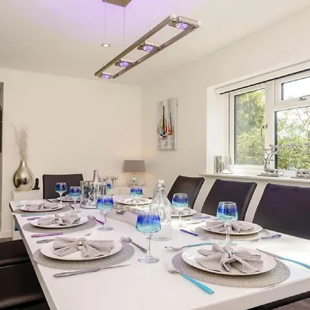 Kingfisher Lodge - 4 Bed Villa-3