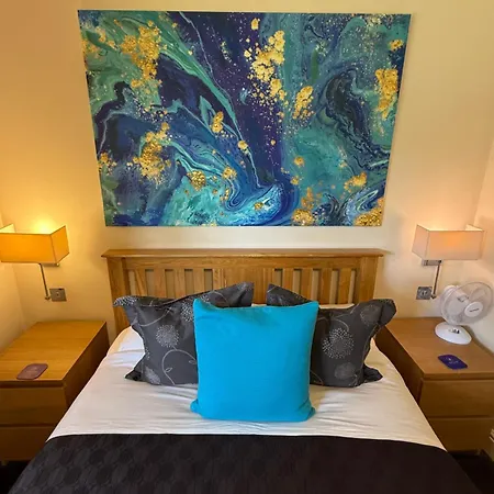 Barncroft Luxury Bed & Breakfast - Top Rated Near Birmingham Nec & Airport-2