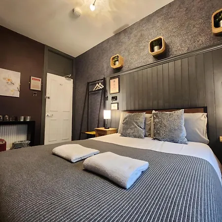 Frederick Douglass - Rooms In The City-2