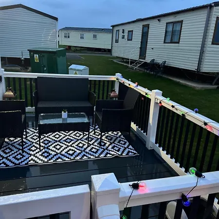 Holiday Park Caravan Fluffy In Harts Holiday Park-3