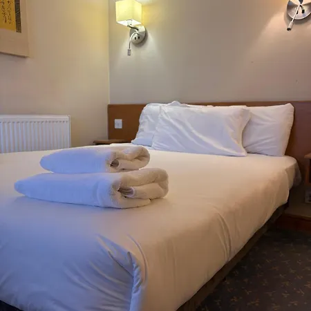 Tollgate Hotel & Leisure-3