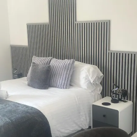 Alpine Lodge Guest House-2